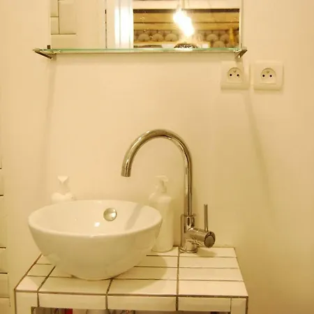 20m² District Of Batignolles *