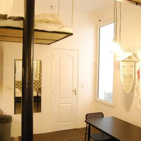 20m² District Of Batignolles *
